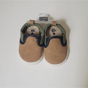 New OshKosh B'gosh Slip On Shoes 0-3M 1 NWT